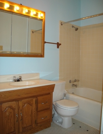 #4 Bathroom